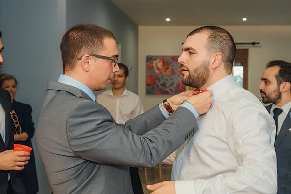 romantic-fall-wedding-rhodes-white-hues-elegant-gold-details--_16