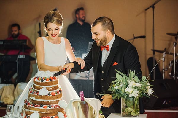 romantic-fall-wedding-rhodes-white-hues-elegant-gold-details--_28