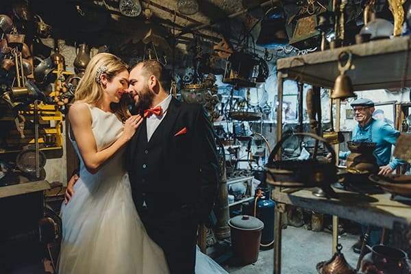 romantic-fall-wedding-rhodes-white-hues-elegant-gold-details--_34