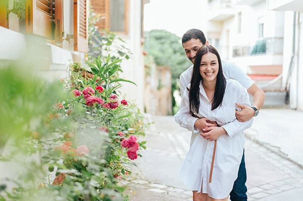 romantic-outdoor-prewedding-shoot-_01