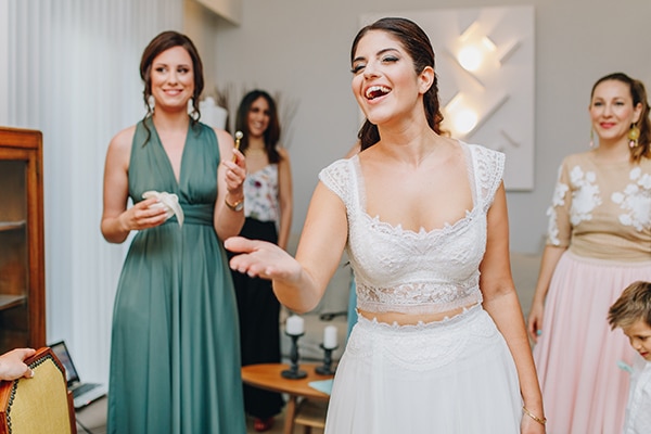 romantic-summer-wedding-galazia-akti-bohemian-details_09