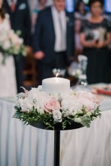 Ρομαντικός στολισμός λαμπάδας σε παστέλ αποχρώσεις