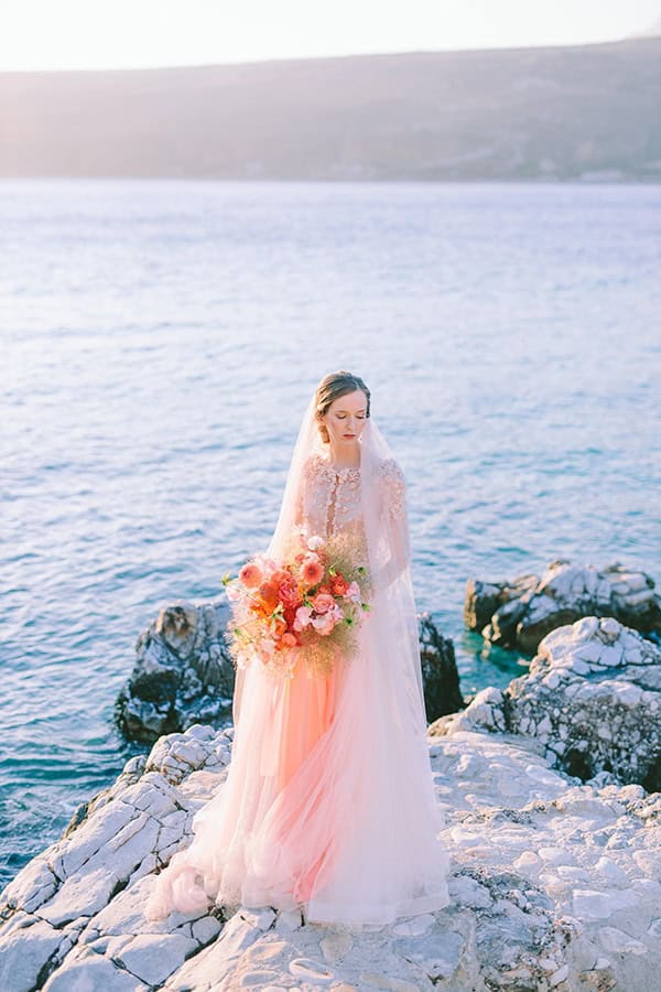 stunning-colorful-styled-shoot-mani_13x