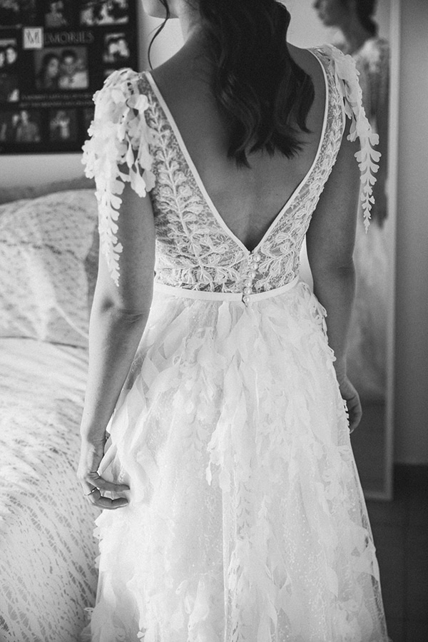 autumn-wedding-nicosia-pastel-white-flowers_03x