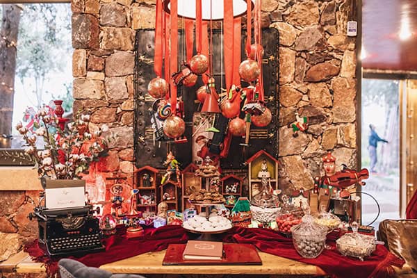 beautiful-fall-wedding-athens-red-peonies_19