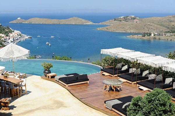 Η ξεχωριστή μέρα του γάμου σας στον υπέροχο χώρο του Aigis Suites Kea