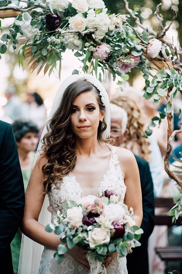 summer-wedding-ivory-roses-red-peonies_11