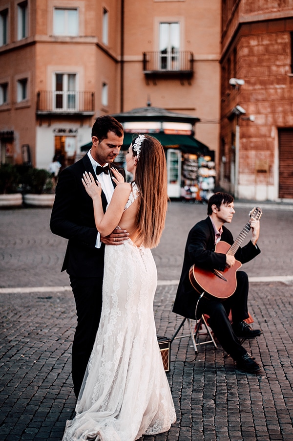 summer-wedding-ivory-roses-red-peonies_23x