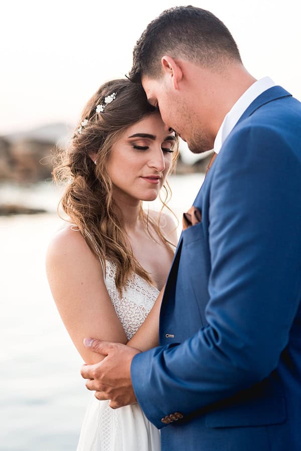 summer-wedding-paros-white-blue-hues_01