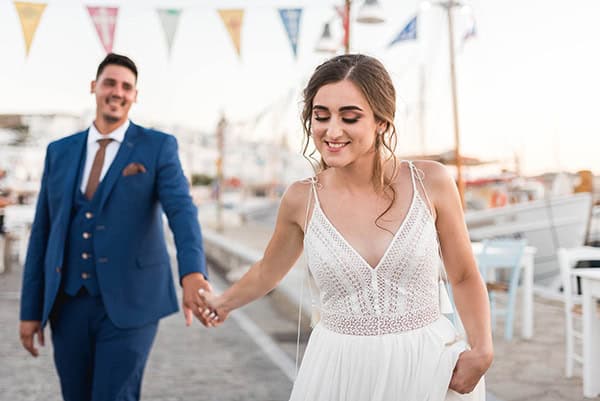 summer-wedding-paros-white-blue-hues_01x