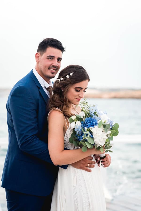 summer-wedding-paros-white-blue-hues_02