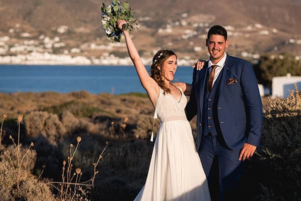 summer-wedding-paros-white-blue-hues_04