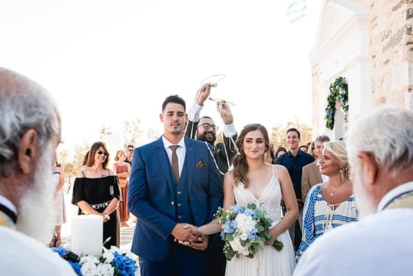 summer-wedding-paros-white-blue-hues_16x