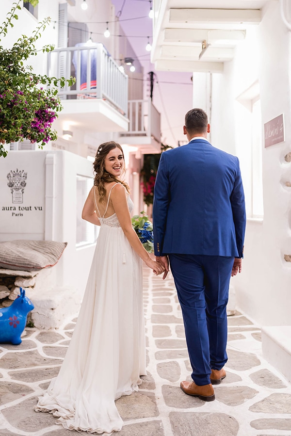 summer-wedding-paros-white-blue-hues_24x