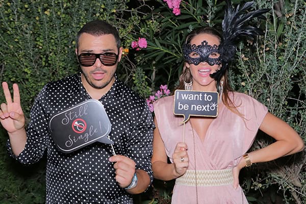 Μοναδικές στιγμές διασκέδασης στο γαμήλιο πάρτι σας με το Facebooth!