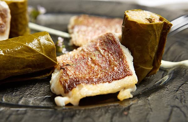 wonderful-wedding-venue-santorini-island-memorable-experience-guests-_09