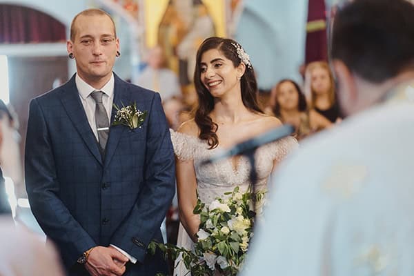 beautiful-fall-wedding-larnaca-white-flowers-greenery_16