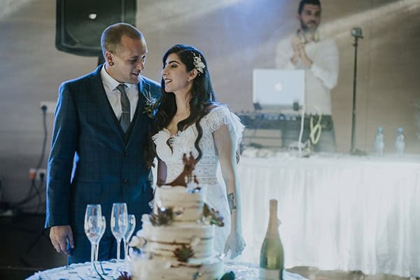 beautiful-fall-wedding-larnaca-white-flowers-greenery_22