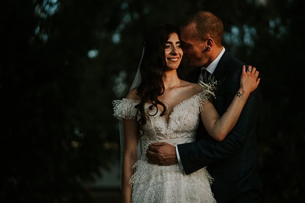 beautiful-fall-wedding-larnaca-white-flowers-greenery_28x