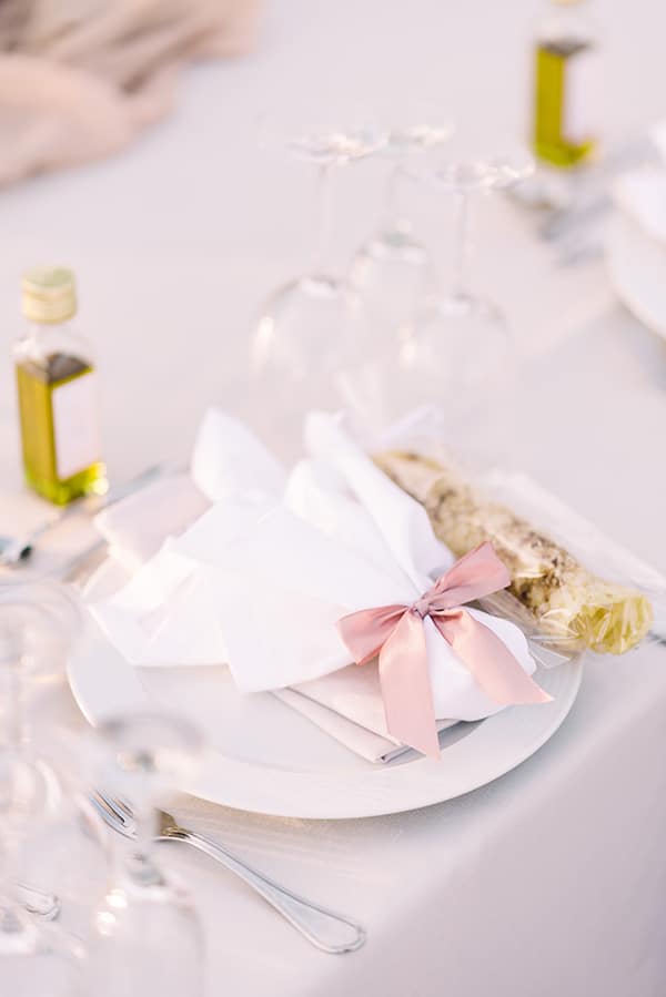 beautiful-wedding-baptism-most-romantic-details_20x