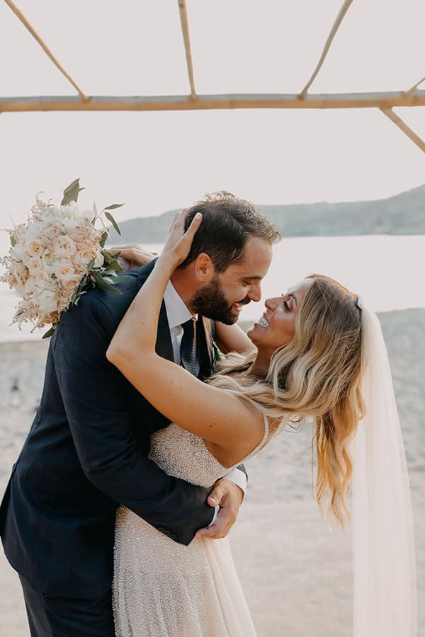 bohemian-summer-wedding-athens-pampas-grass-pastel-hues_02x