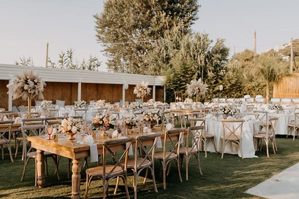 bohemian-summer-wedding-athens-pampas-grass-pastel-hues_21