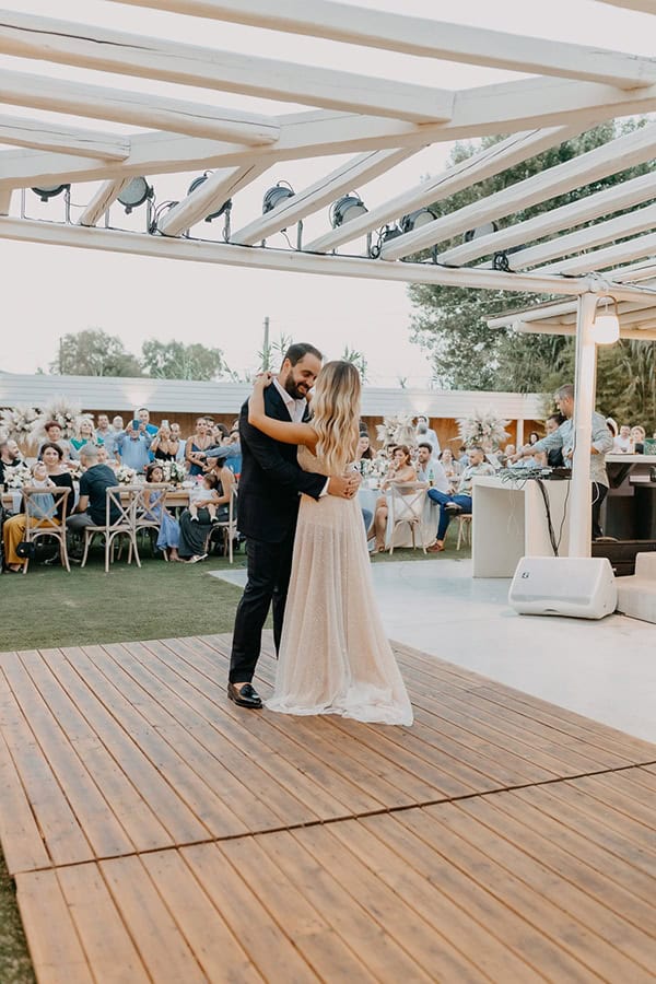 bohemian-summer-wedding-athens-pampas-grass-pastel-hues_25