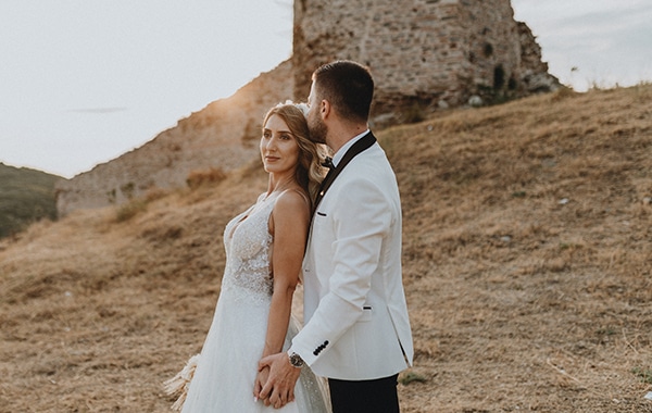 bohemian-summer-wedding-xanthi-pampas-grass-david-austin-roses_02