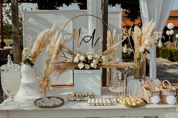 bohemian-summer-wedding-xanthi-pampas-grass-david-austin-roses_16