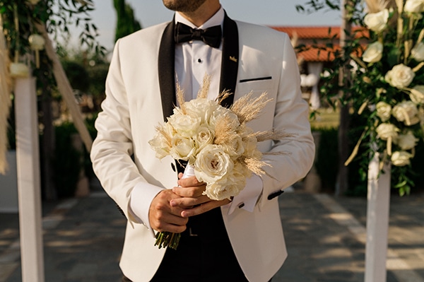 bohemian-summer-wedding-xanthi-pampas-grass-david-austin-roses_22
