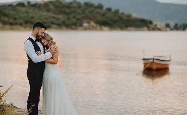 bohemian-summer-wedding-xanthi-pampas-grass-david-austin-roses_36