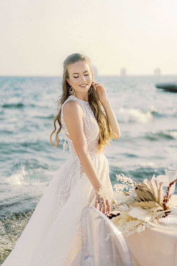dreamy-styled-shoot-idyllic-location-sea-view_01