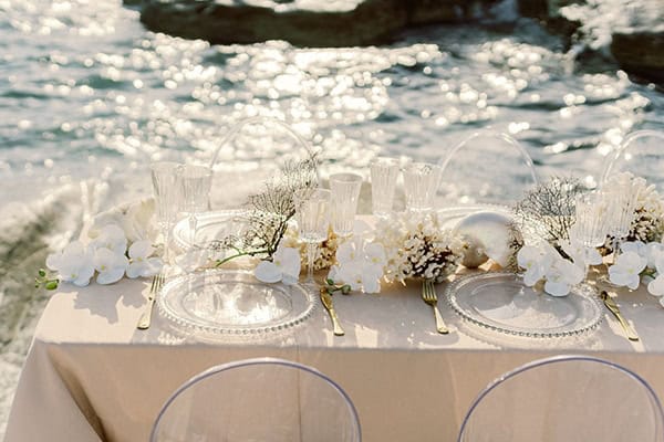 dreamy-styled-shoot-idyllic-location-sea-view_04