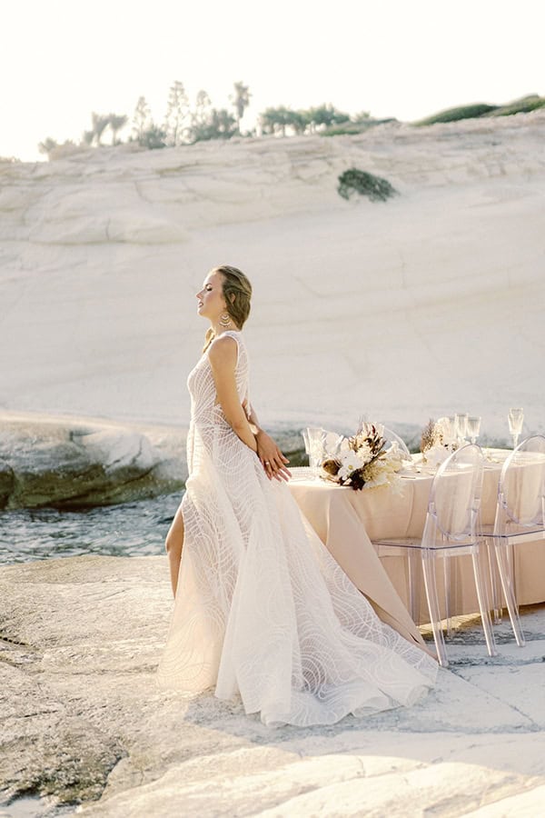 dreamy-styled-shoot-idyllic-location-sea-view_07