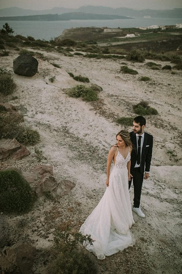 glamorous-wedding-limassol-white-hydrangeas-fairylights_03x