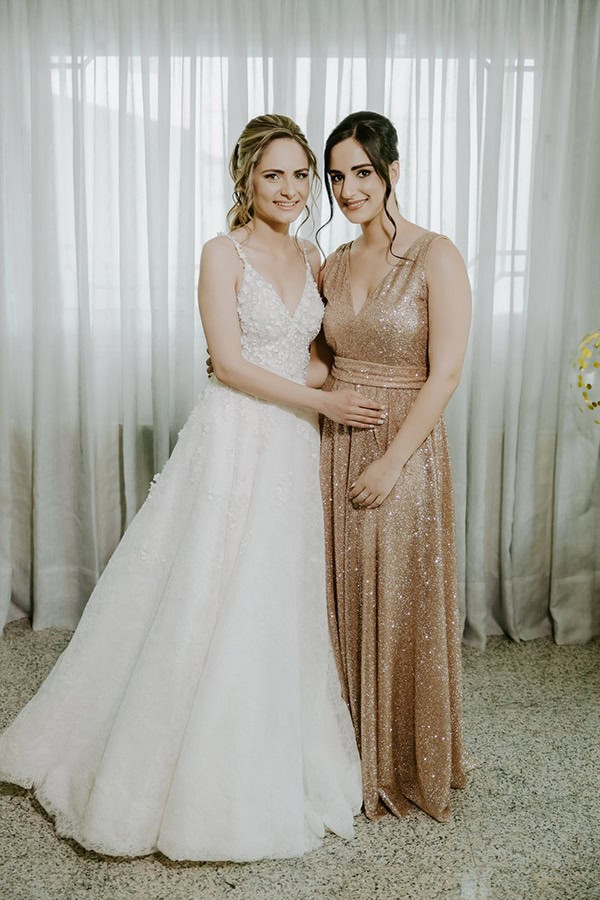 glamorous-wedding-limassol-white-hydrangeas-fairylights_05