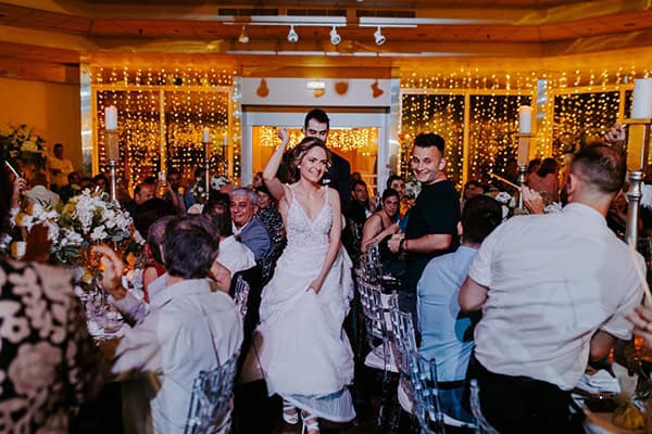 glamorous-wedding-limassol-white-hydrangeas-fairylights_31