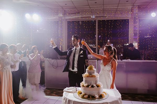 glamorous-wedding-limassol-white-hydrangeas-fairylights_33