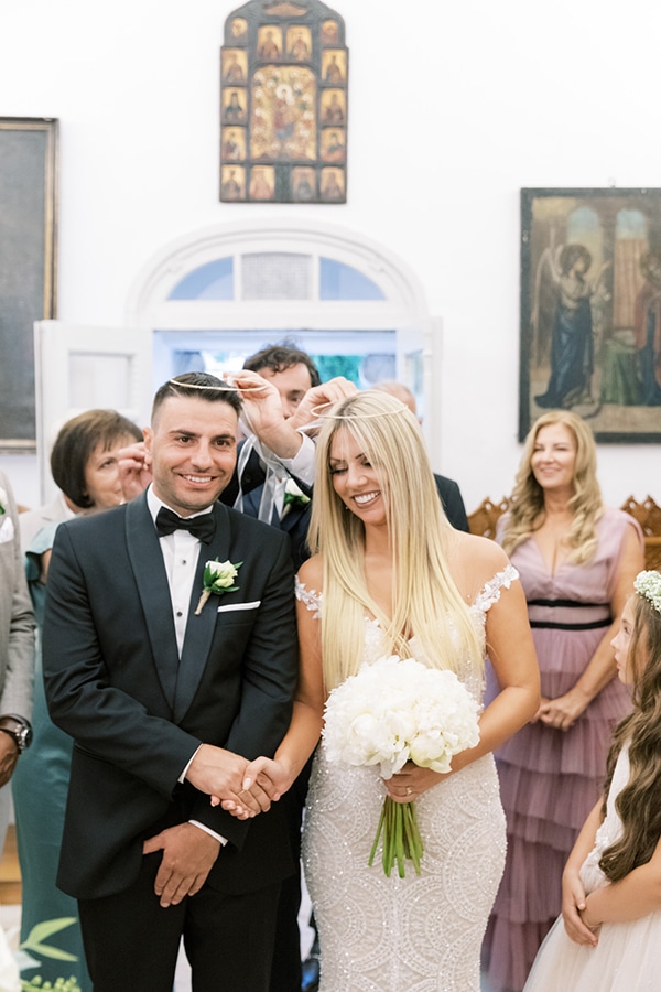 luxurious-summer-wedding-sifnos-island-lush-floral-designs_30