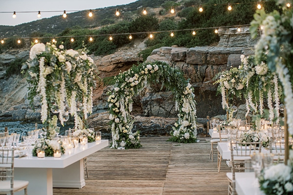 luxurious-summer-wedding-sifnos-island-lush-floral-designs_41