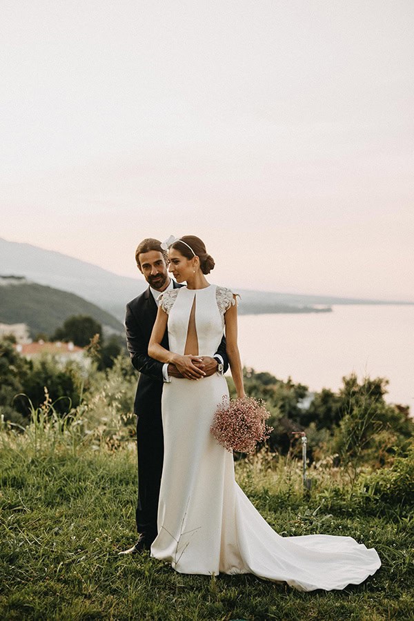 minimal-summer-wedding-litochoro-baby-breath-dusty-pink-hues_04