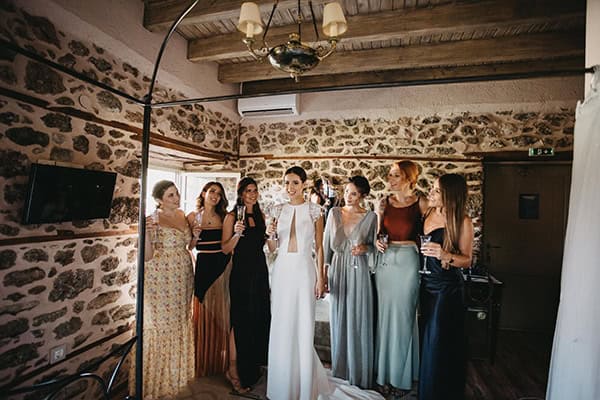 minimal-summer-wedding-litochoro-baby-breath-dusty-pink-hues_08x