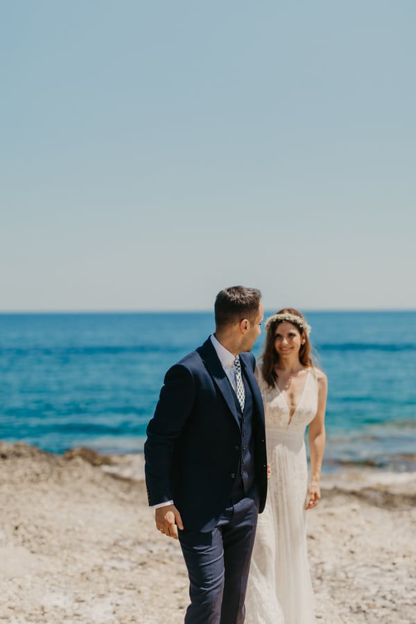 outdoor-summer-wedding-porto-heli-white-hues_02x