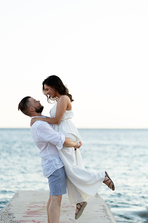 romantic-prewedding-shoot-vouliagmenis-beach_01x
