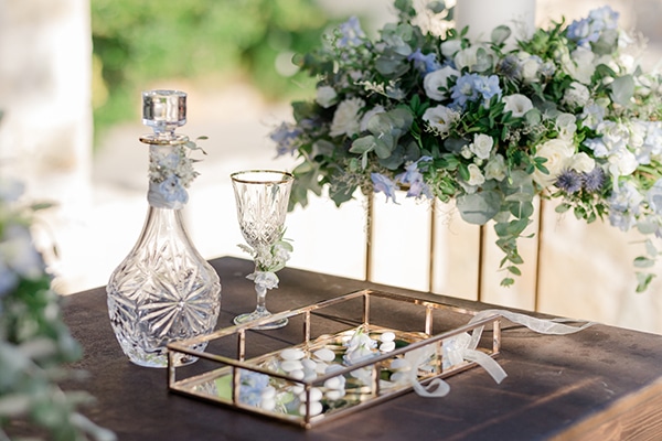 romantic-summer-wedding-athens-dusty-blue-flowers_14x