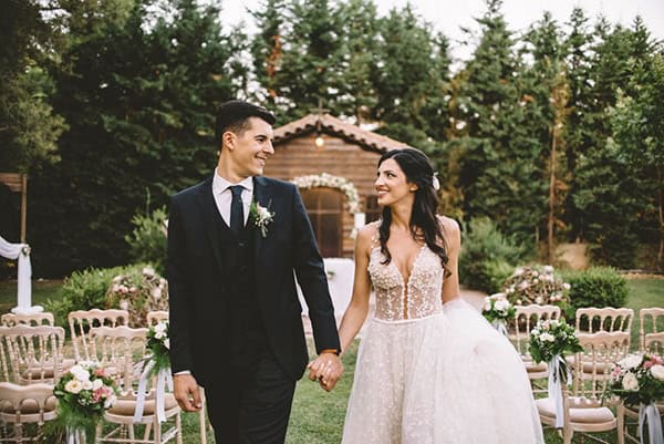 summer-outdoor-wedding-romantic-details_38