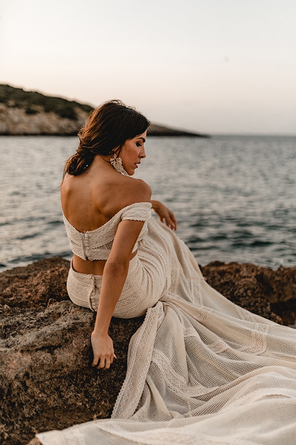 summer-shoot-stylish-zolotas-wedding-dress_05x