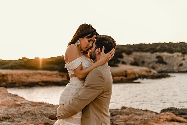 summer-shoot-stylish-zolotas-wedding-dress_14