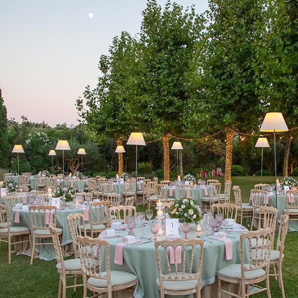 summer-wedding-pyrgos-petreza-protea-pink-mint-hues_14