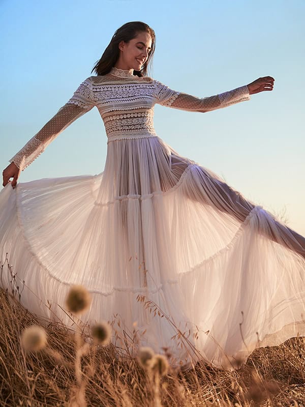 ultra-stylish-wedding-dresses-costarellos_08x